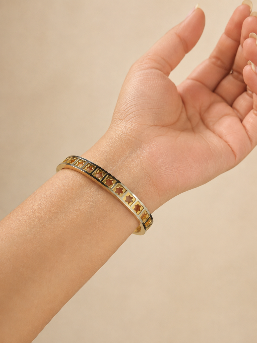 Two-Tone Star Cut-Out Kada